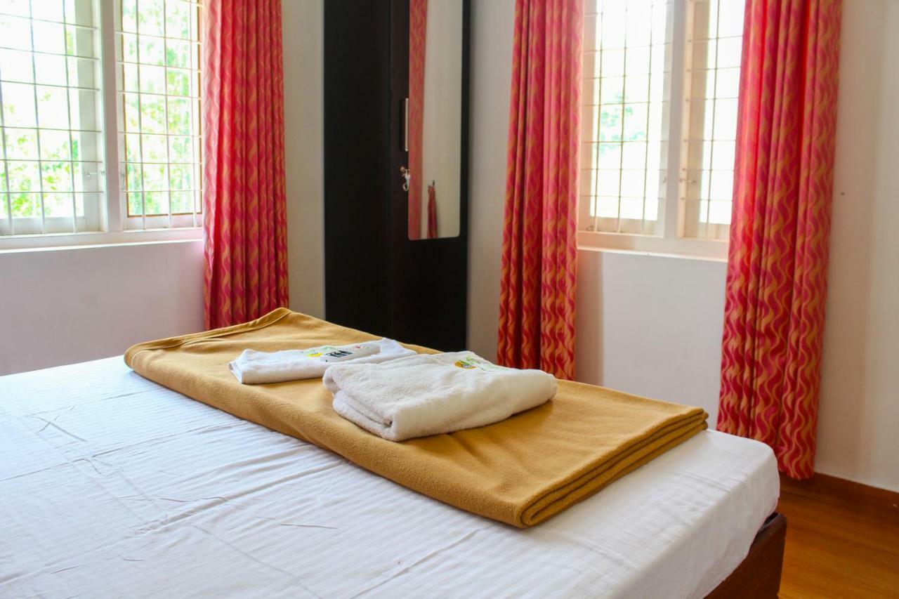 Magic Land Resorts Athirapally Irinjalakuda Extérieur photo
