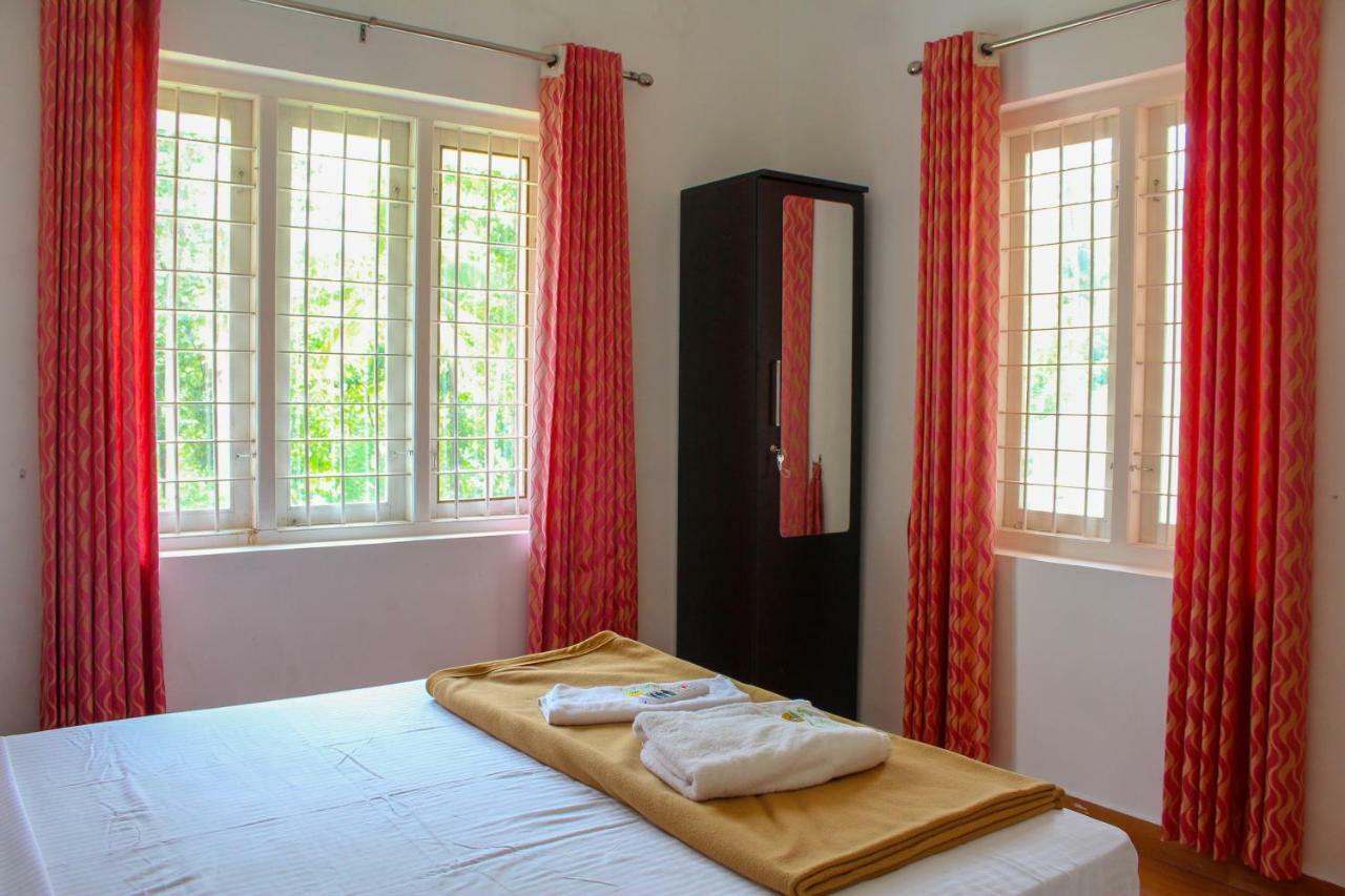 Magic Land Resorts Athirapally Irinjalakuda Extérieur photo